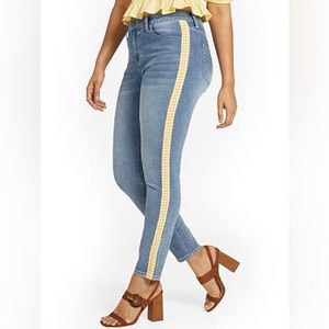 New York & Co High-Rise Yellow Plaid Stripe Jeans Size 6